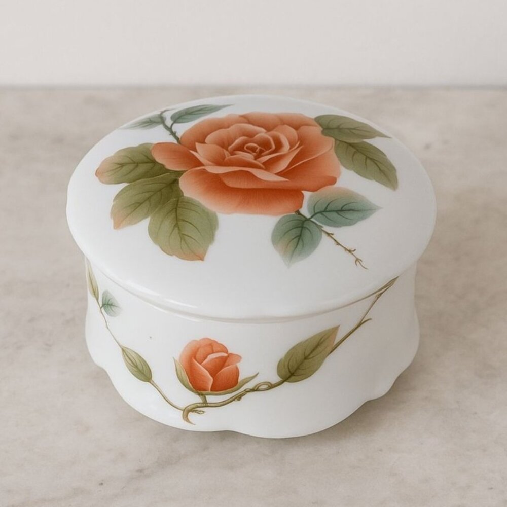 Vtg‎ Porcelain Trinket Box Hand Painted Roses Round Vanity Jewelry Dresser Dish